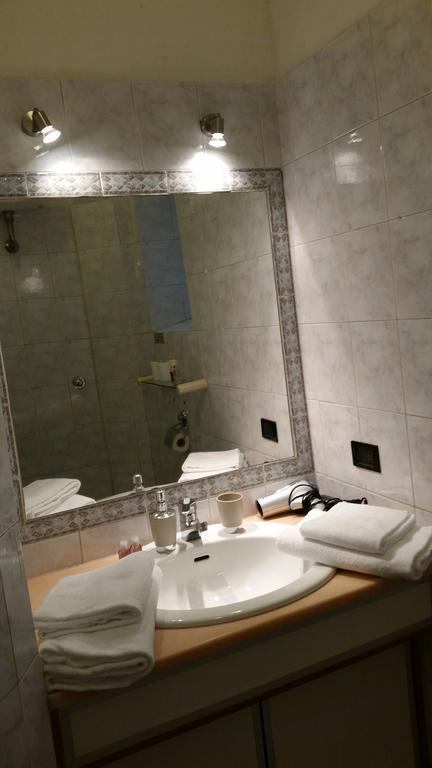 Bed and Breakfast Onetime 25 Рим Номер фото